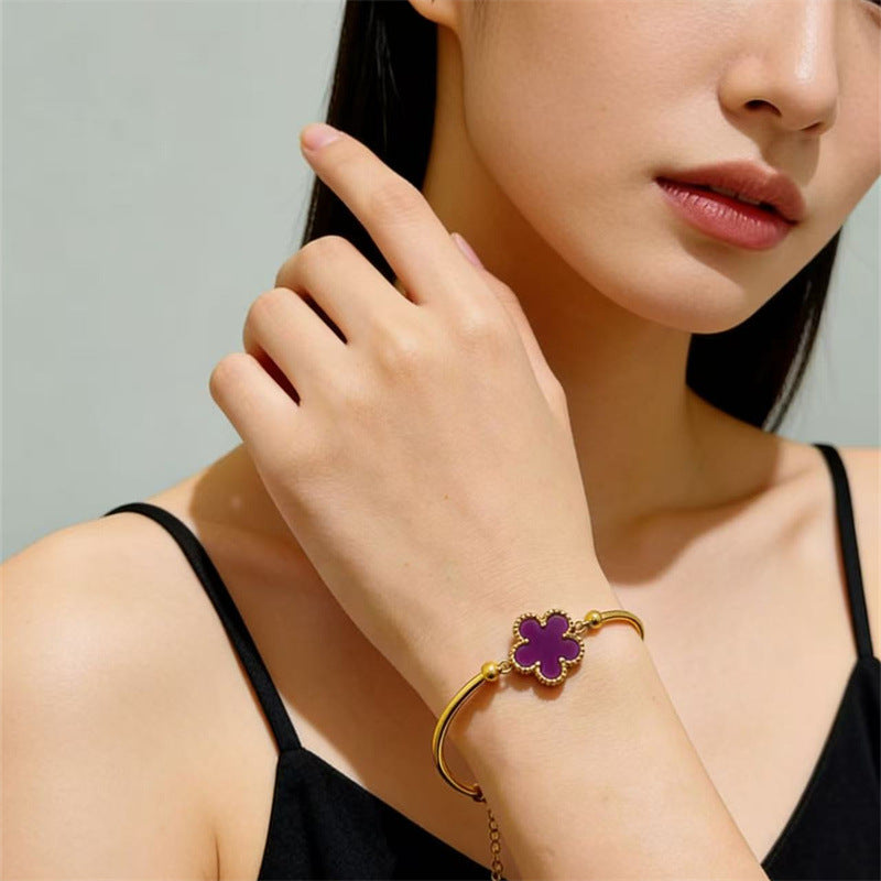 Luxury Elegant Gold Plated Floral Titanium Steel Bracelet for Women and Men