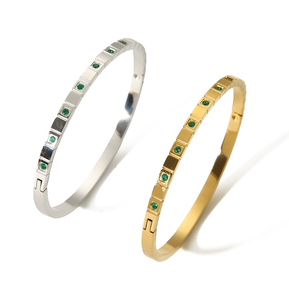 Bracciale Minimalista in Acciaio Inossidabile con Intarsio di Zirconi Smeraldo, Design Geometrico Quadrato in Acciaio al Titanio, Gioiello Elegante da Donna
