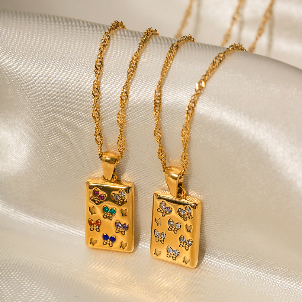 Collana con ciondolo quadrato a farfalla da donna vintage in acciaio inossidabile placcato oro 18 carati con strass bianchi