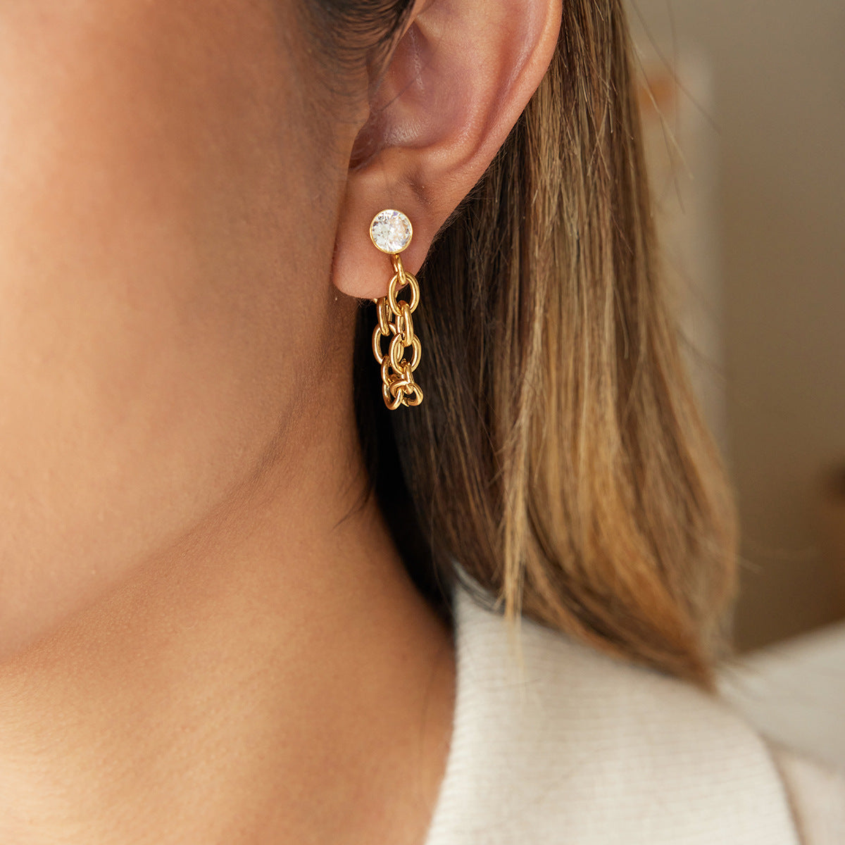 Pendientes Geométricos de Acero Inoxidable con Detalles de Zirconia y Flecos, Pendientes de Lujo con Clip Electrochapados para Mujer