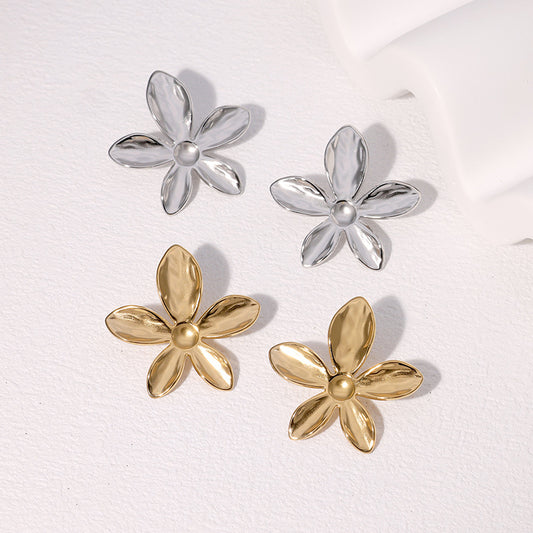 Orecchini a perno da donna in acciaio inossidabile con motivo floreale minimalista, placcatura sottovuoto in oro 18 carati, perni in acciaio al titanio