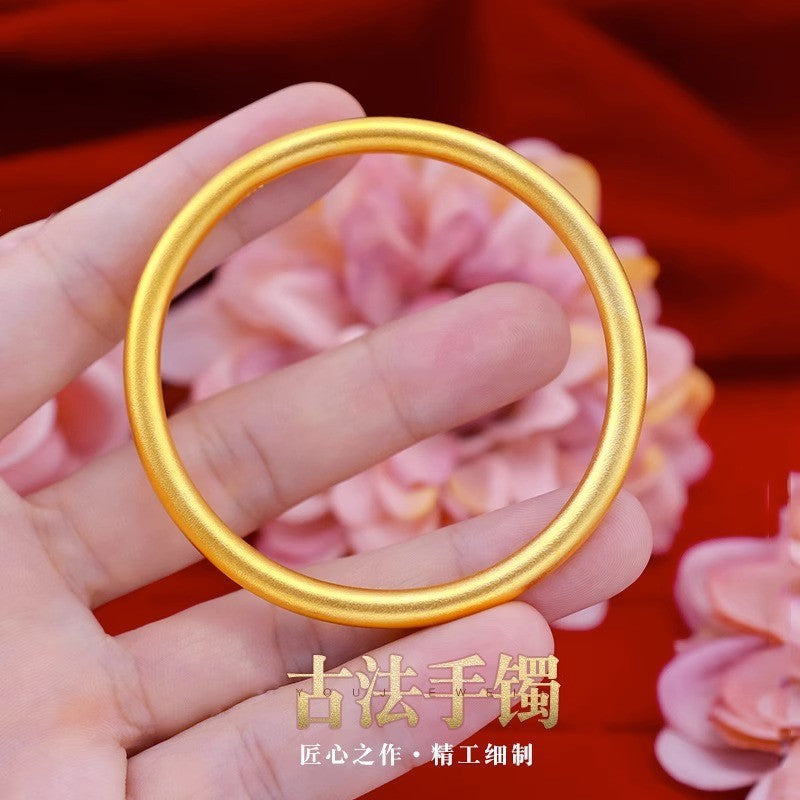 Bracciale minimalista in lega di rame placcata oro 18 carati in stile vintage per donna, bracciale rigido delicato impilabile con finitura opaca