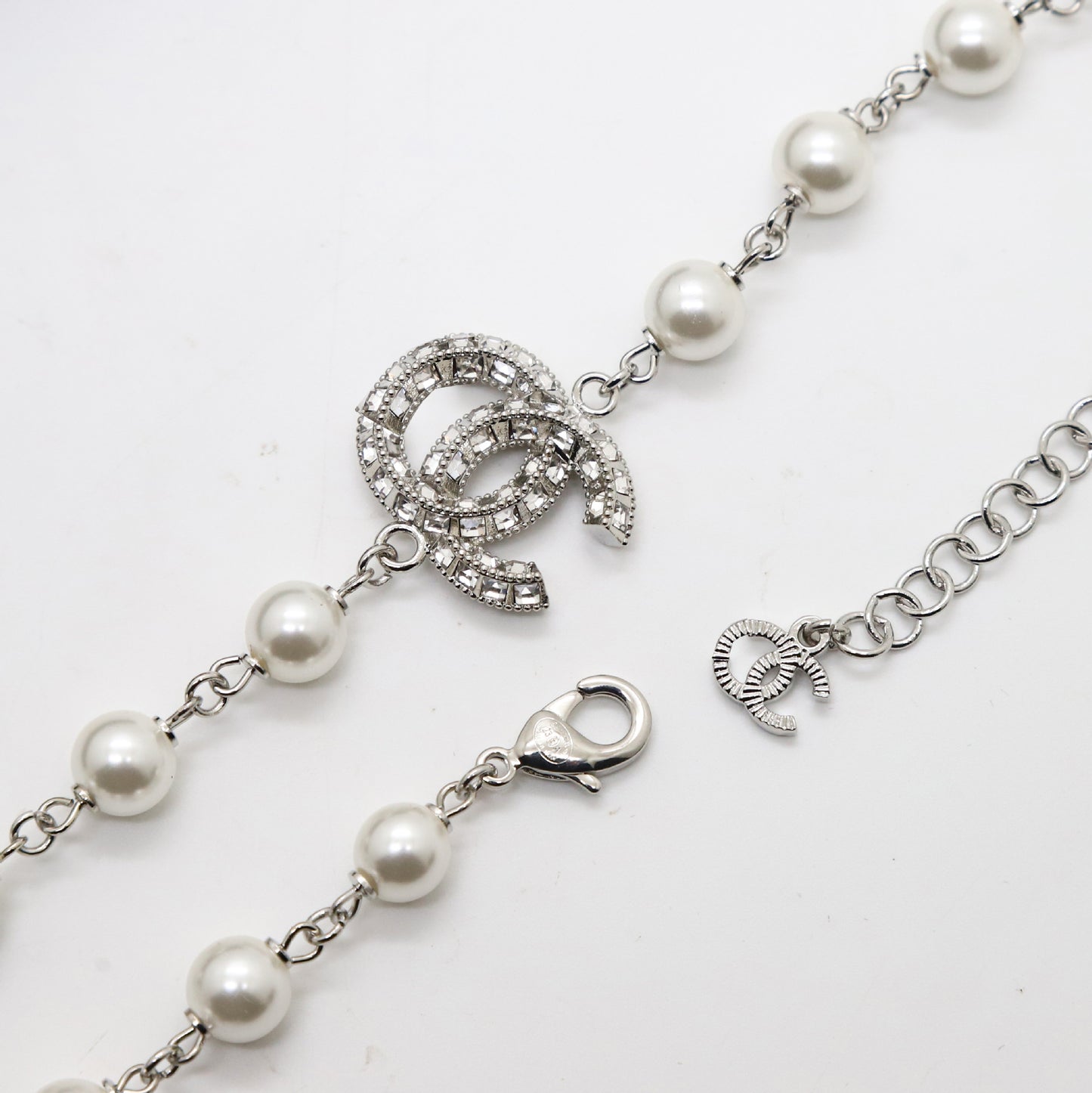 Collar de perlas de cristal con letras cuadradas, elegante y lujoso, chapado, cadena de bolas multicapa para mujer