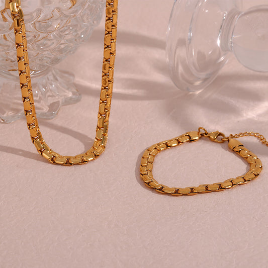 Collar minimalista retro geométrico de acero inoxidable para mujer con acabado chapado
