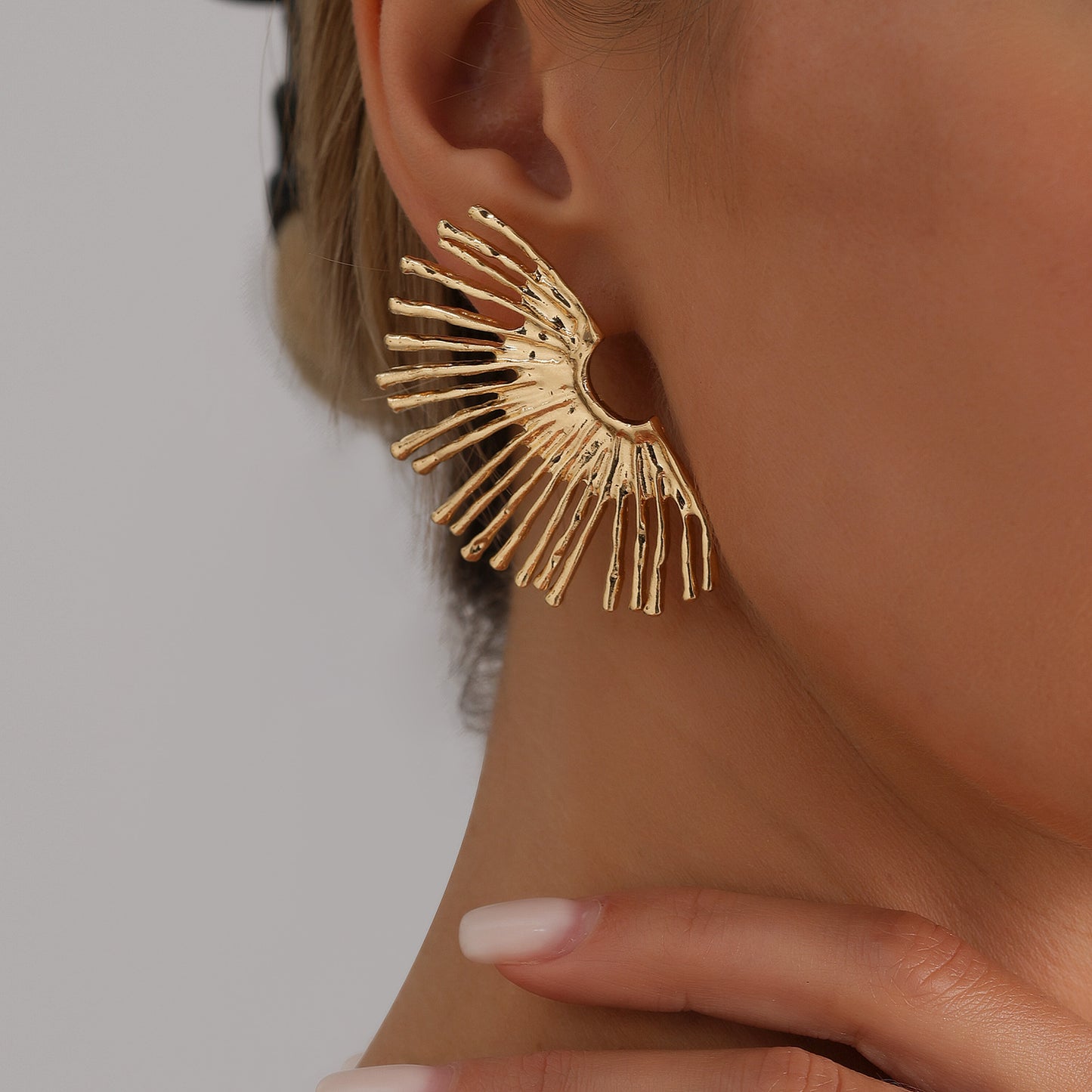 Vintage Geometric Wing-Shaped Zinc Alloy Earrings with Plated Finish for Women