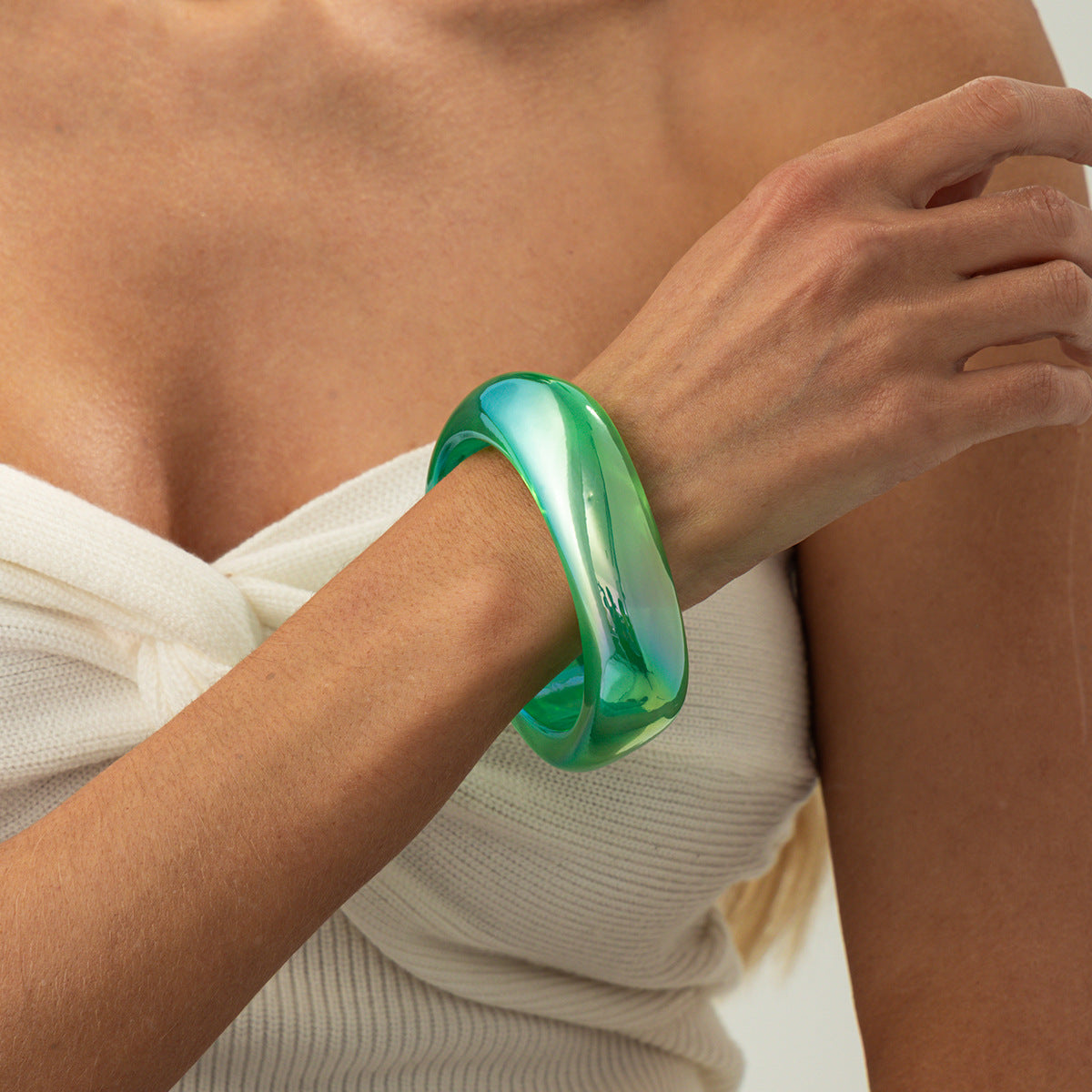 Sweet Geometric Round Resin Plated Bangle Bracelet Gradient Flash Transparent Cuff