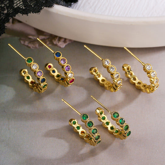 Orecchini a clip geometrici irregolari minimalisti a forma di C da donna in ottone con placcatura in oro e zirconi