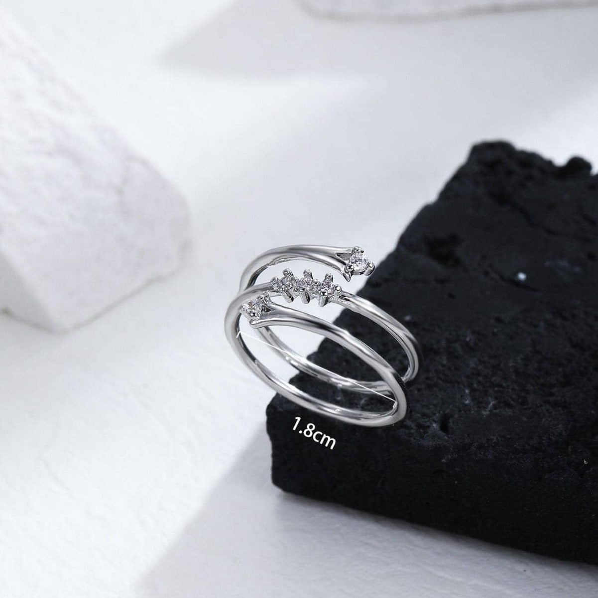 Anillo abierto de cobre con forma de U, geométrico y minimalista para mujer con incrustaciones de circonitas