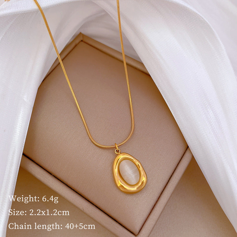 Collana con pendente geometrico minimalista in titanio e acciaio placcato unisex