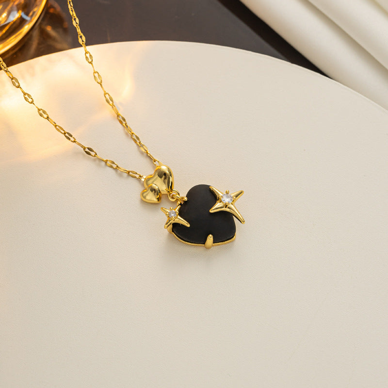 Collana Minimalista con Ciondolo a Cuore, Fiocchi e Strass in Acciaio al Titanio Placcato su Catena a O