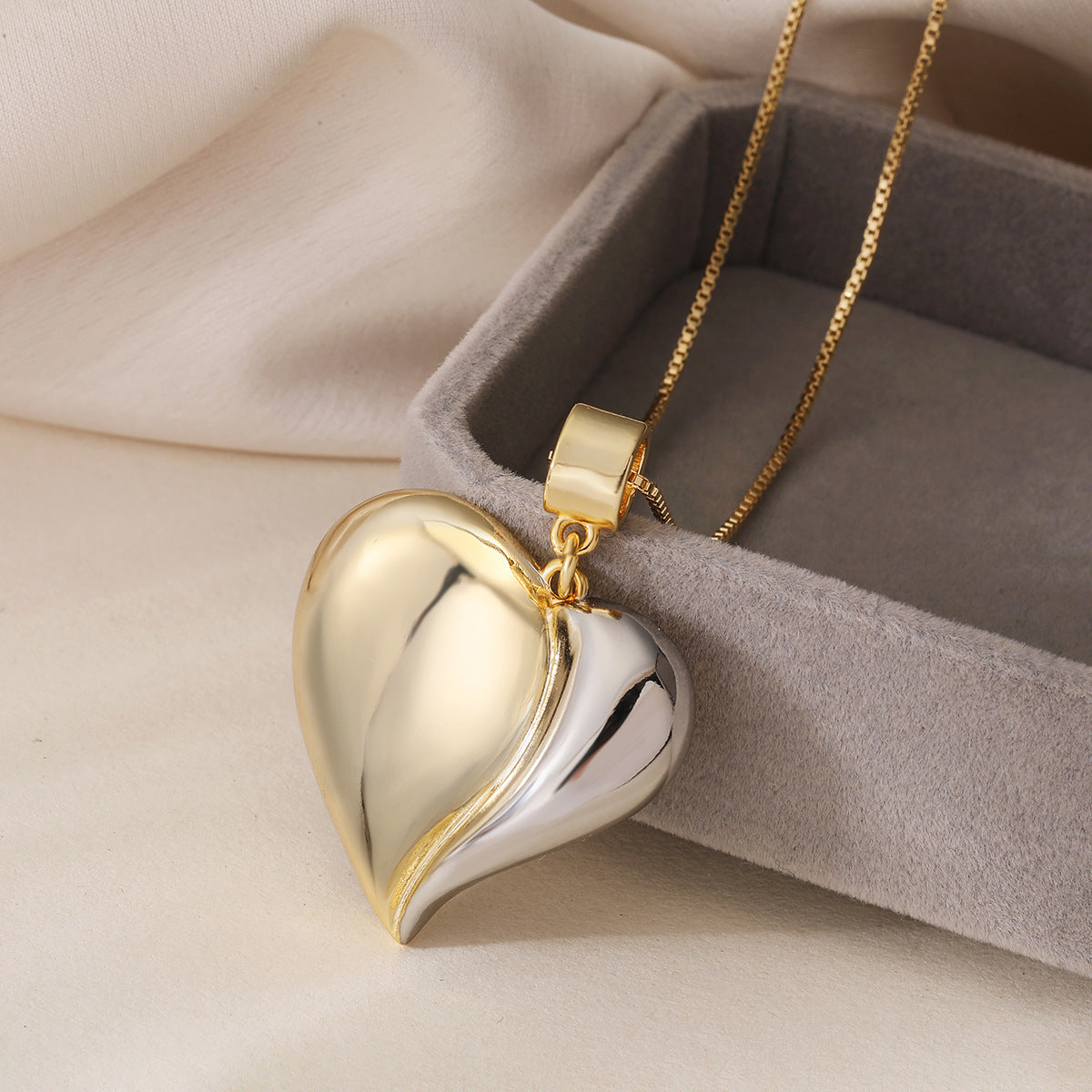 Minimalist Gold Plated Brass Heart Cubic Zirconia Pendant Necklace