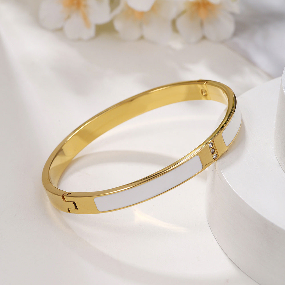 Minimalist Luxury Round Geometric Drip Oil Titanium Steel Bracelet with Three Rhinestones for Women