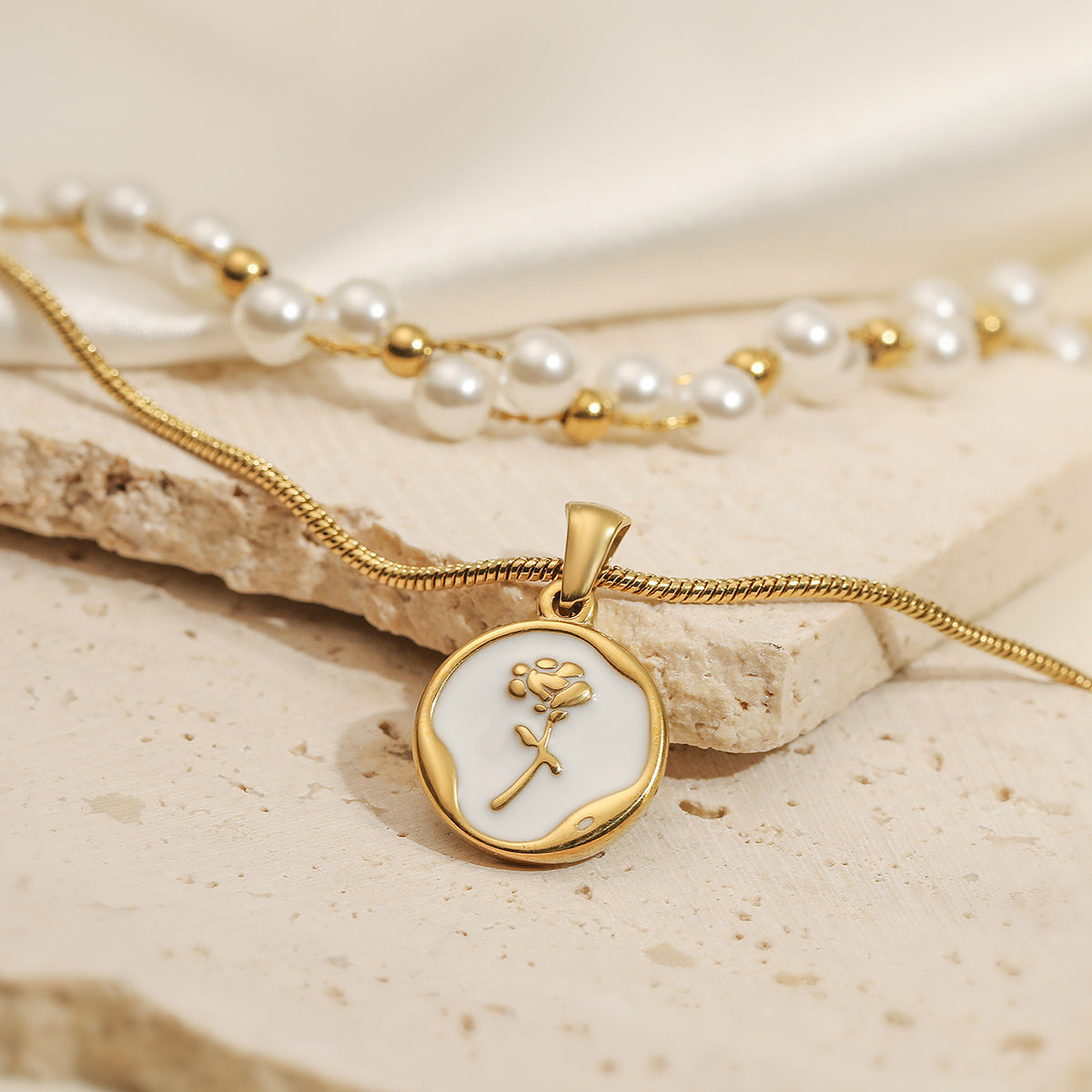 Vintage Fashion Geometric Stainless Steel Pearl Necklace for Women Layered Collar Chain