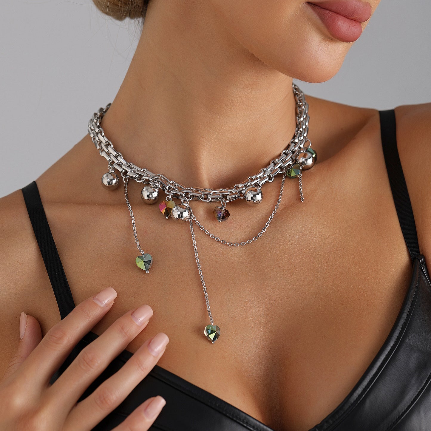 Vintage Heavy-Duty Heart Geometric Alloy Plated Necklace for Women