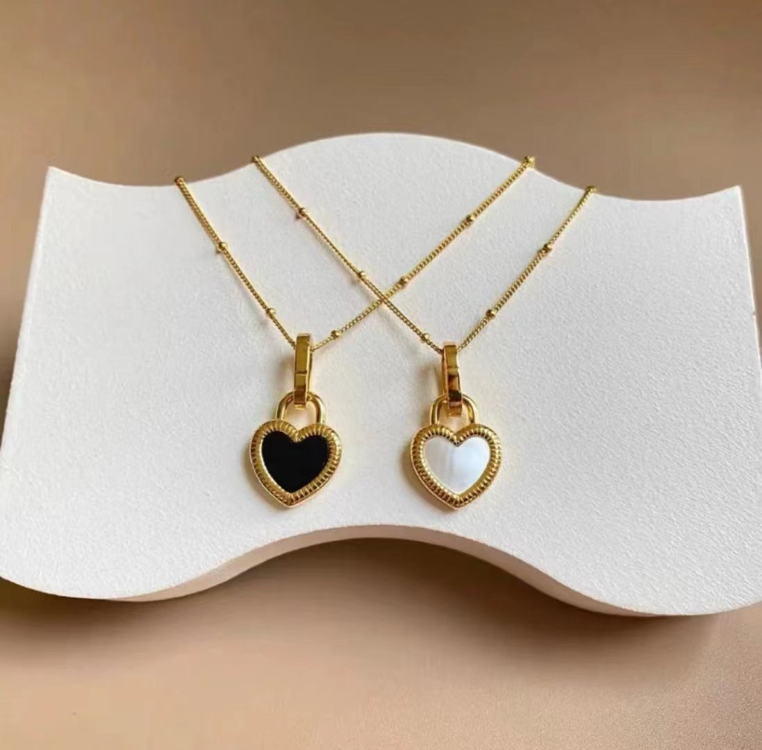 Collana pendente con quadrifoglio in acciaio al titanio placcato oro rosa 18 carati minimalista di lusso da donna
