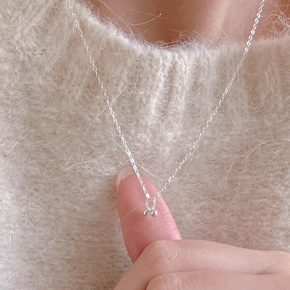 Collar de Plata de Ley 925 con Acabado Chapado, de Estilo Minimalista Geométrico y Forma de Caramelo