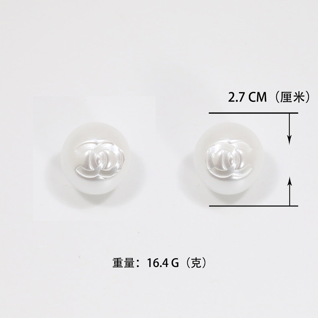 Orecchini placcati in argento sterling 925 a forma di lettera C con perle imitate, dolci ed eleganti