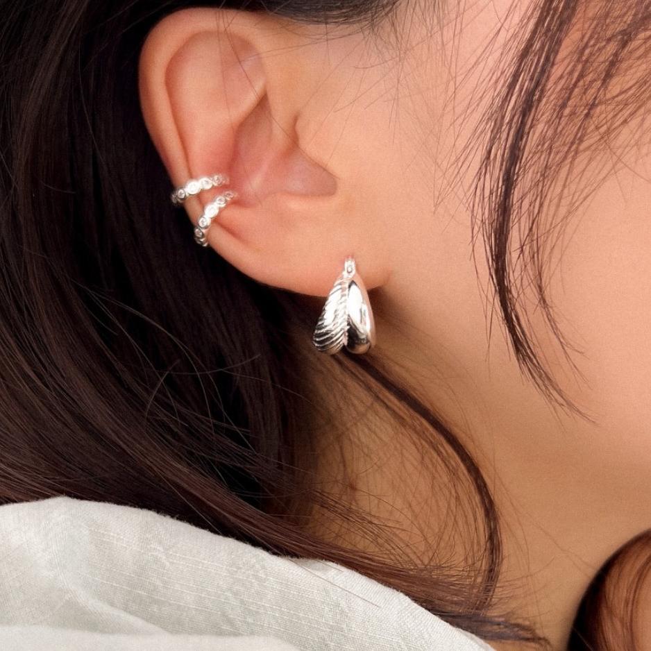 Pendientes minimalistas geométricos de doble arco para mujer en plata de ley 925 con acabado chapado