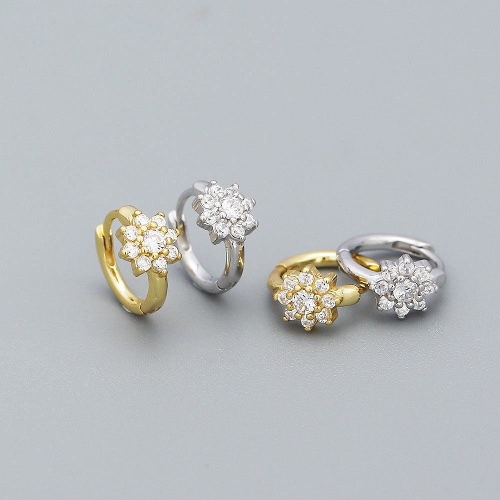Minimalist Floral Silver Stud Earrings with Rhinestone Inlay for Women S925 Sterling Silver Daisy Design Lightweight Luxury Ear Jewelry