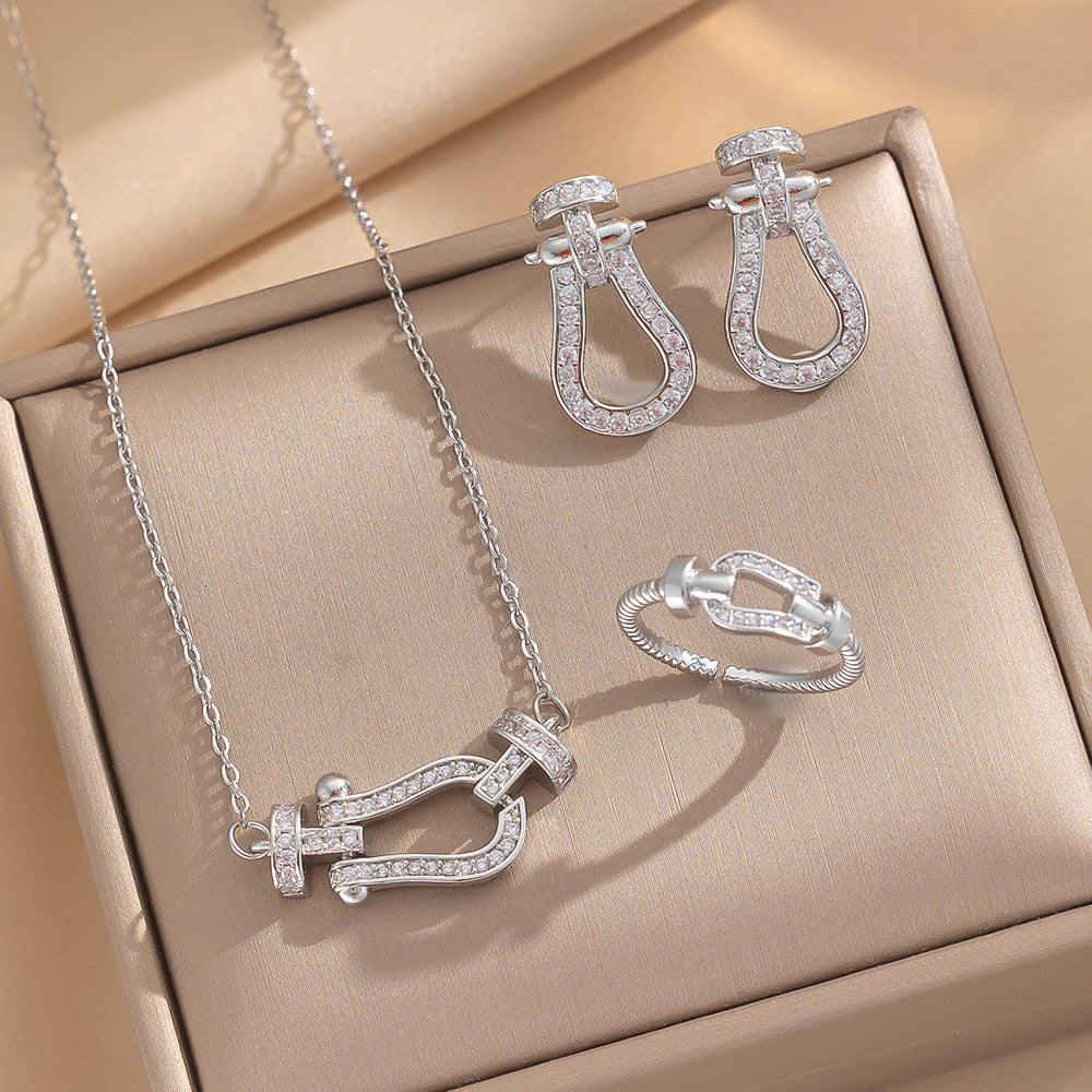 Collar minimalista geométrico de titanio bañado en acero para mujer con circonita cúbica incrustada y cadena cruzada