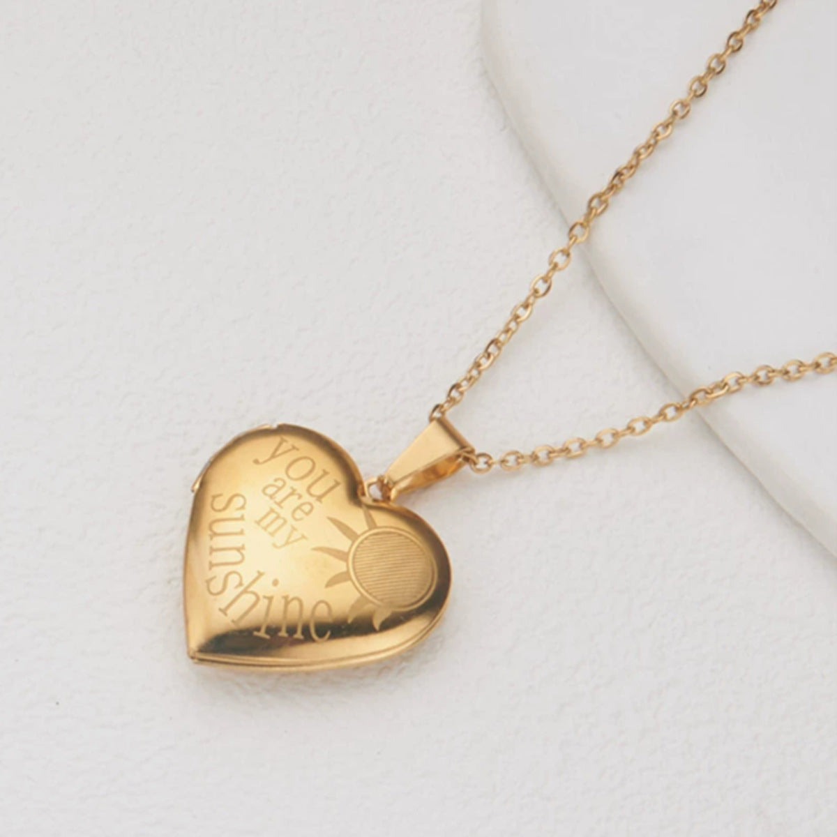 Natural Style Heart-Shaped Pendant Necklace with Sunflower and Solar Pattern, Polished Stainless Steel and Titanium Steel, Fresh and Sweet Women's Jewelry
