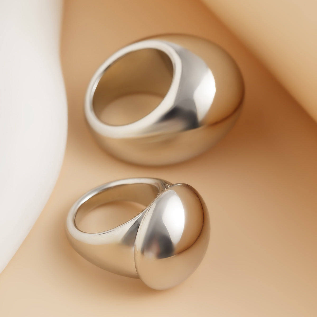 Anello aperto a spirale geometrico contorto irregolare minimalista in lega con finitura placcata