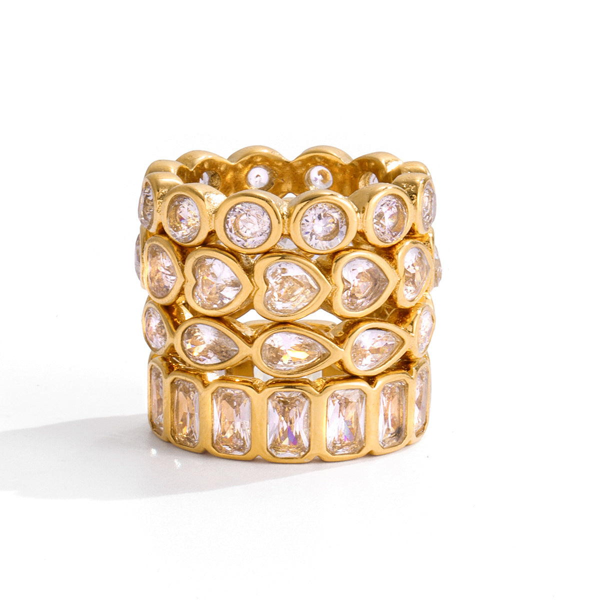 Anillo minimalista con forma de corazón de acero de titanio para mujer con acabado chapado, banda hipoalergénica de acero inoxidable, joyería elegante y lujosa