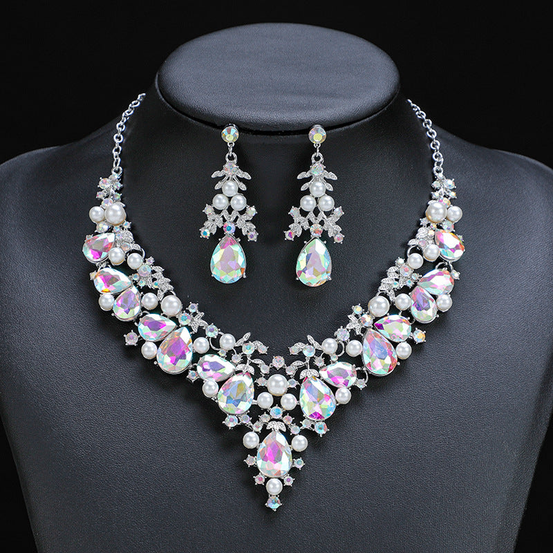Vintage Floral Leaf Drop Necklace Set for Women Alloy Pendant with Rhodium Plating on O-Chain and Matching Earrings