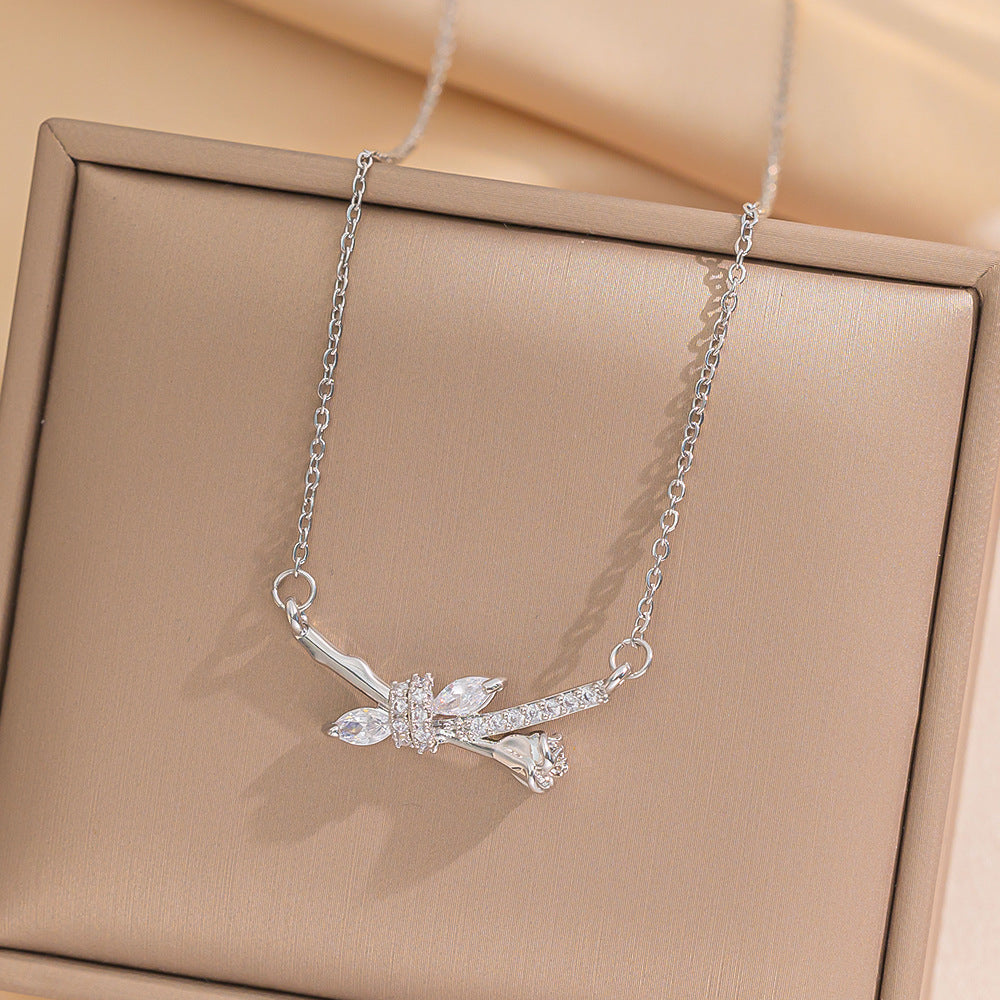 Minimalist Geometric Titanium Steel Necklace for Women with Gold Plating Locket Chain Fashion Accessory