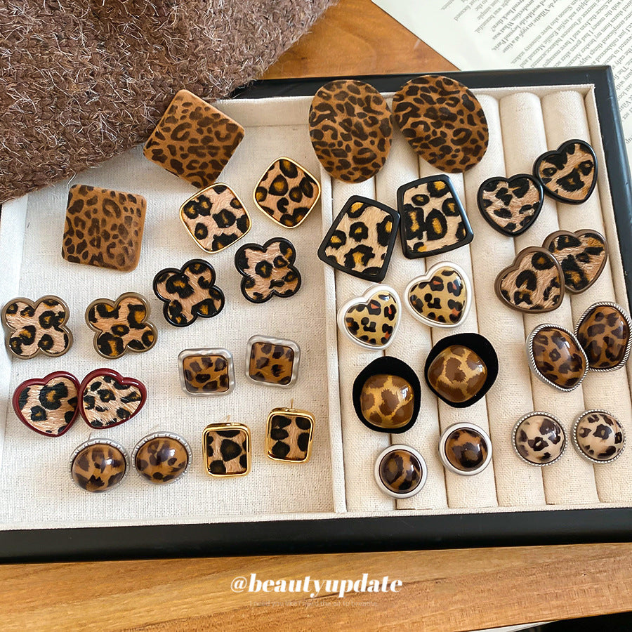 Pendientes de tuerca retro geométricos con diseño de estampado de leopardo con textura de terciopelo para mujer, aleación galvanizada, accesorio de moda minimalista de lujo