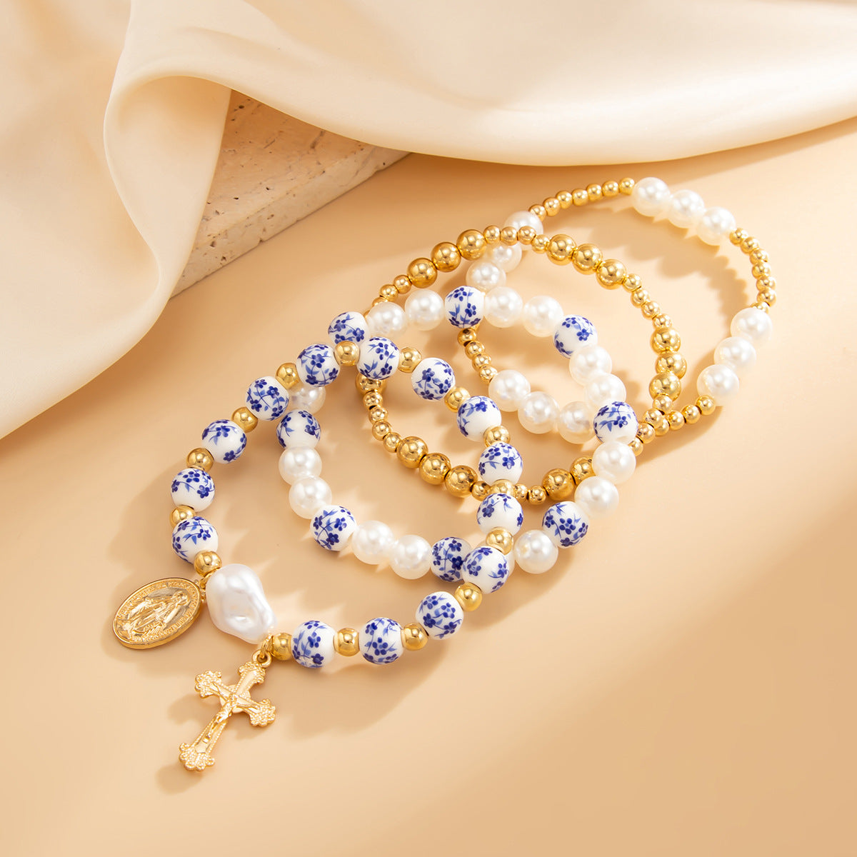 Pulsera vintage de porcelana azul y blanca con cuentas para mujer, con colgante de cruz y detalles de perlas