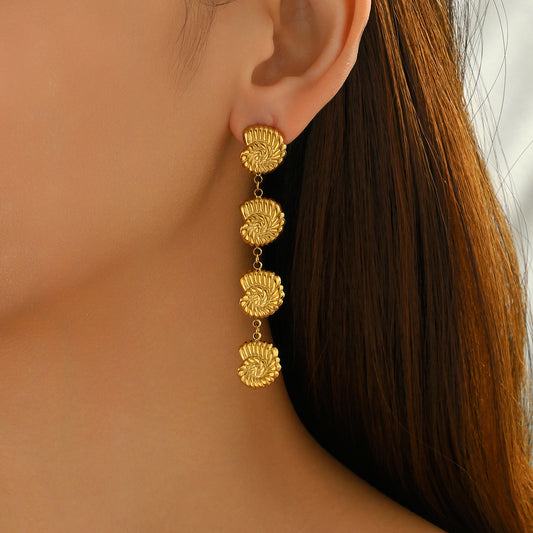 Geometric Wave Shaped Alloy Earrings with Electroplated Finish French-Inspired Luxury Sea Shell Design for Women