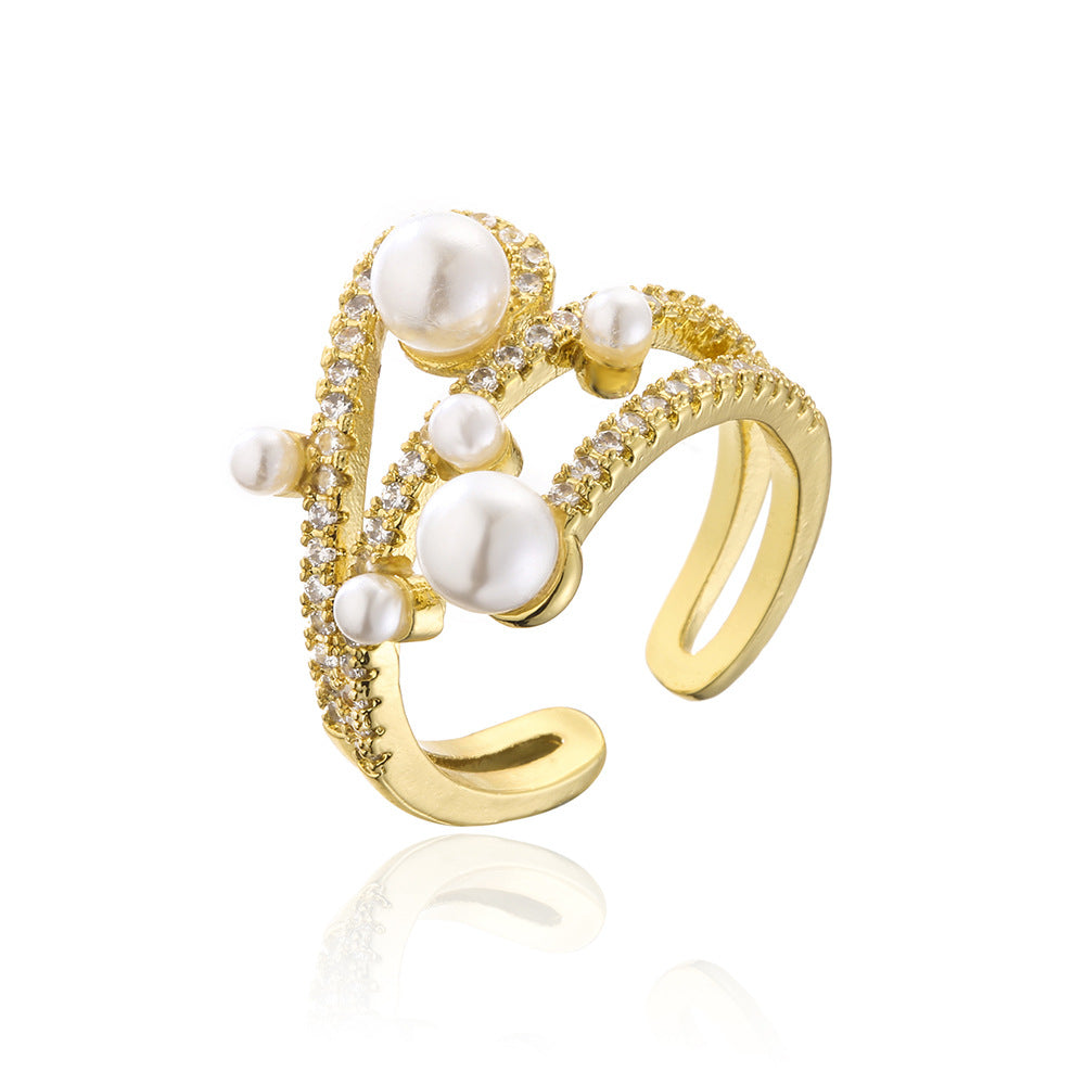 Anello aperto geometrico irregolare da donna in rame con placcatura in oro 18 carati, intarsio in zircone e accento in perla