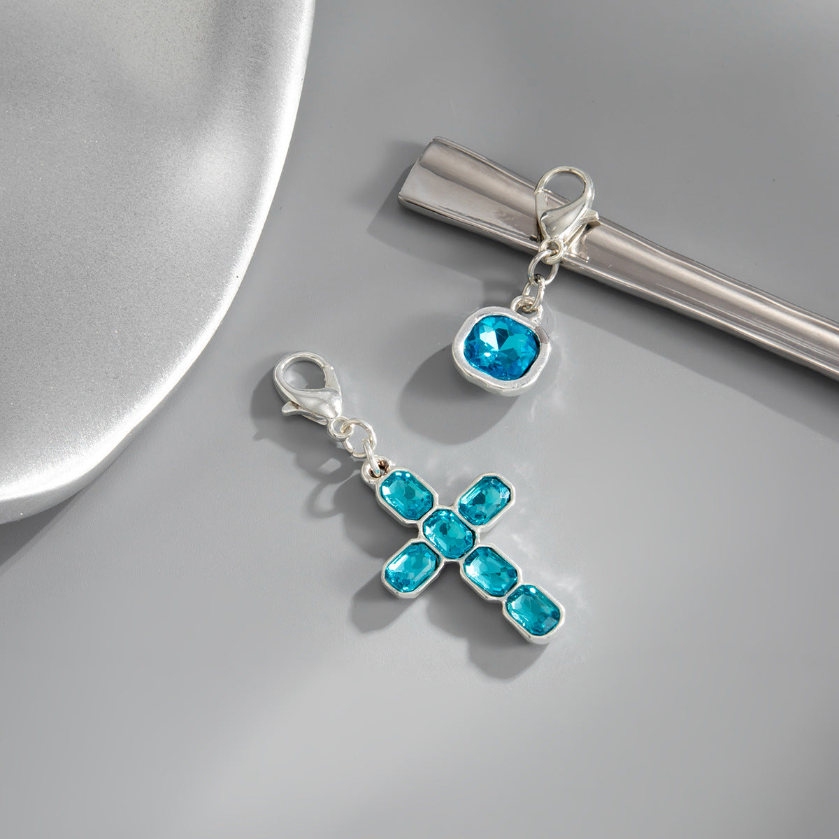 Colorful Rhinestone Cross Geometric Zinc Alloy Plated Charm Bar