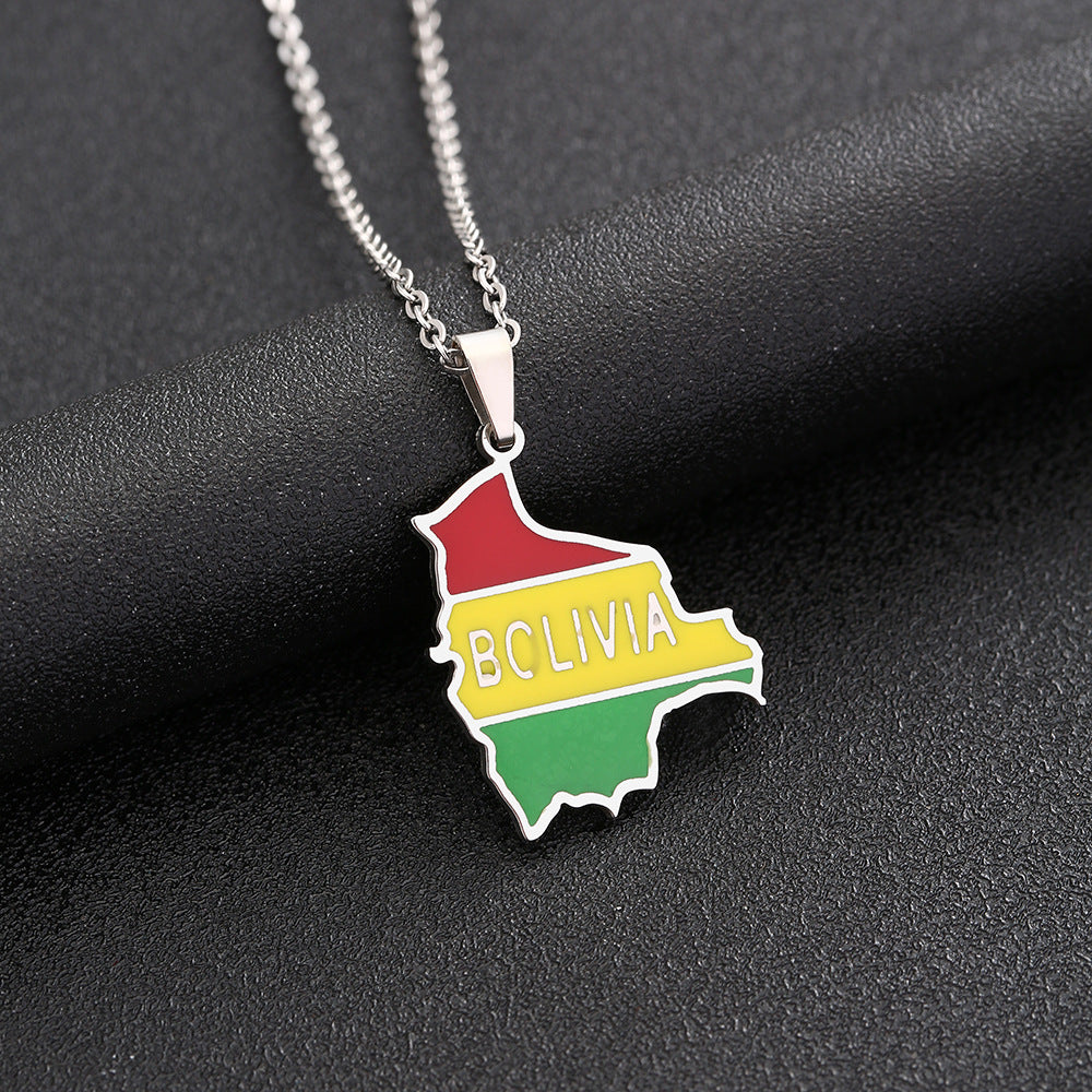 Collana con ciondolo a mappa geometrica etnica della Bolivia in acciaio inossidabile con charm in acciaio al titanio e finitura galvanica su catena O-ring
