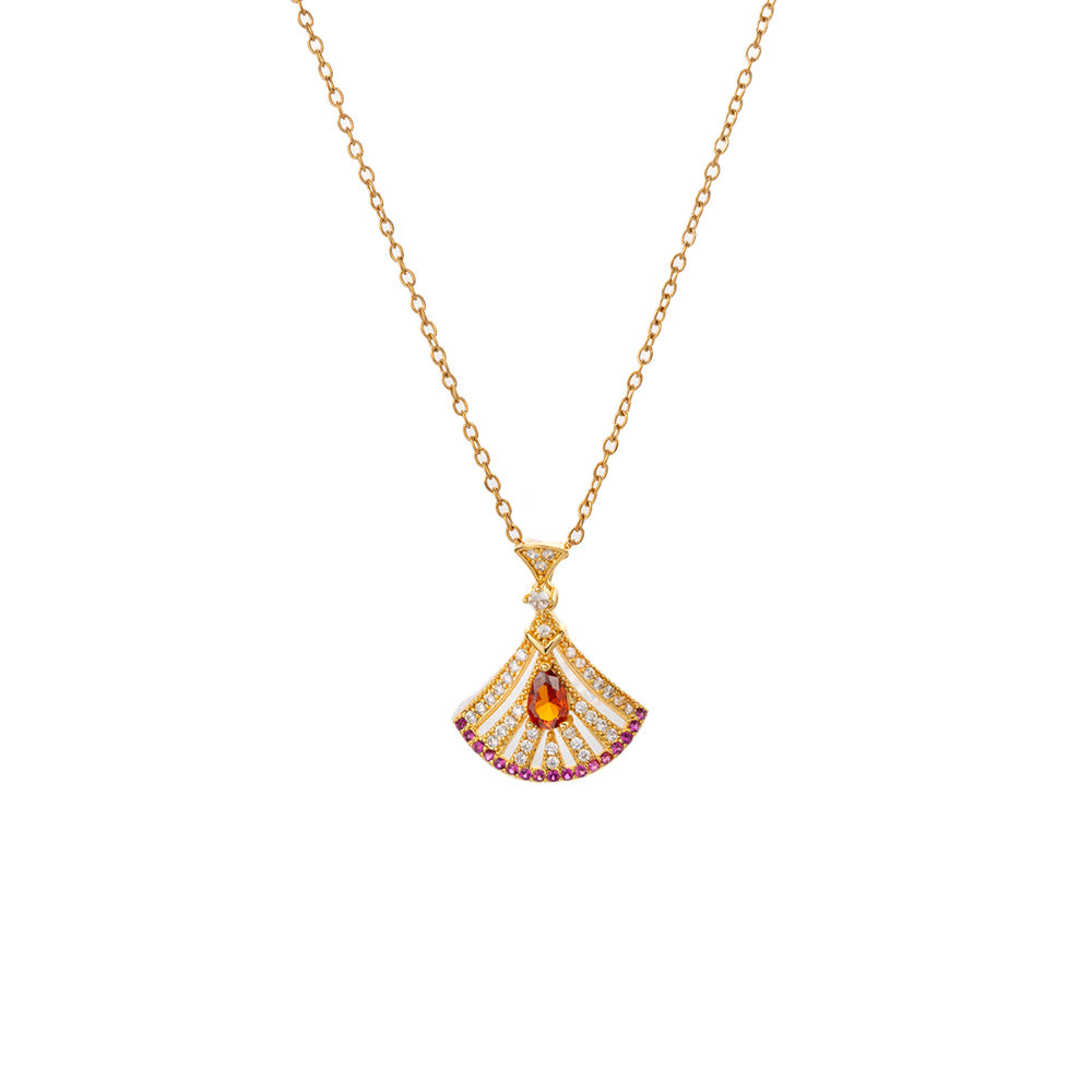 Collana di Lusso a Ventaglio Placcata Oro 18K con Zirconi per Donna con Catena in Acciaio al Titanio