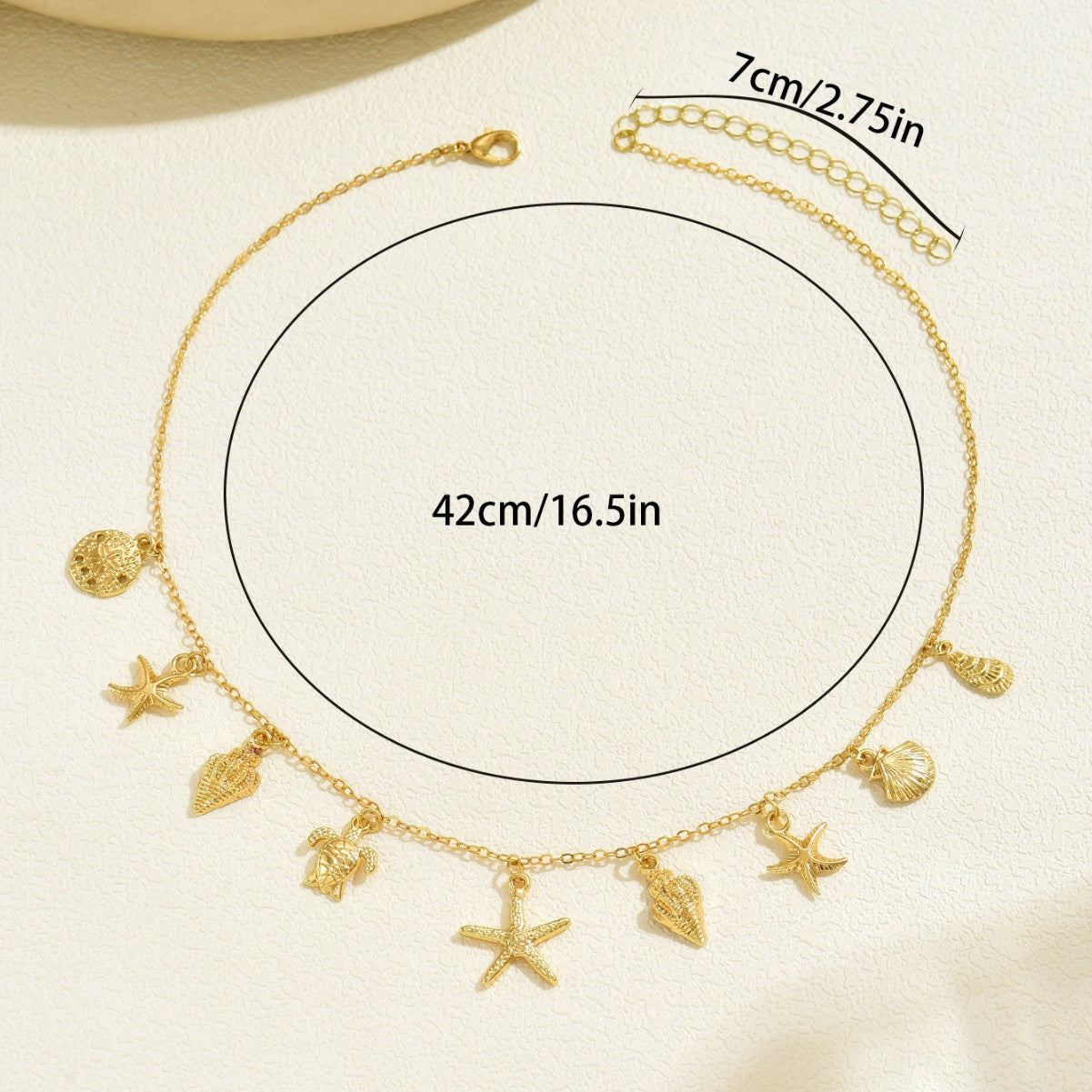 Collar con colgante minimalista de estrella y concha para mujer con cuerpo de aleación y baño de rodio, cadena tipo relicario con diseño geométrico