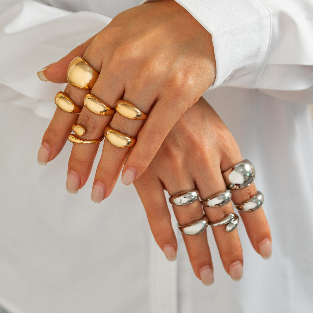 Anello da donna minimalista geometrico in lega a specchio con superficie placcata e design a fascia circolare