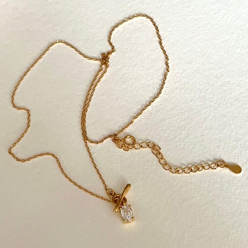 Collar minimalista dulce geométrico de plata de ley 925 con circonita cúbica y baño de oro