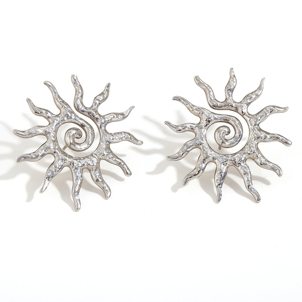 Fashionable Floral Frame Circle Pearl Stud Earrings for Women in Stainless Steel with 18K Gold Plating
