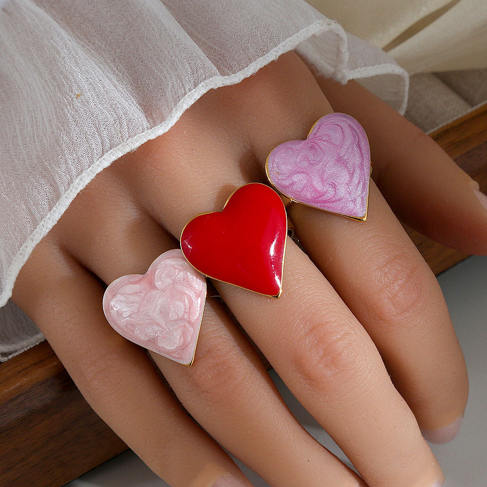 Anillo Ajustable de Acero de Titanio con Forma de Corazón Minimalista para Mujer con Acabado Chapado, Diseño Elegante y Versátil