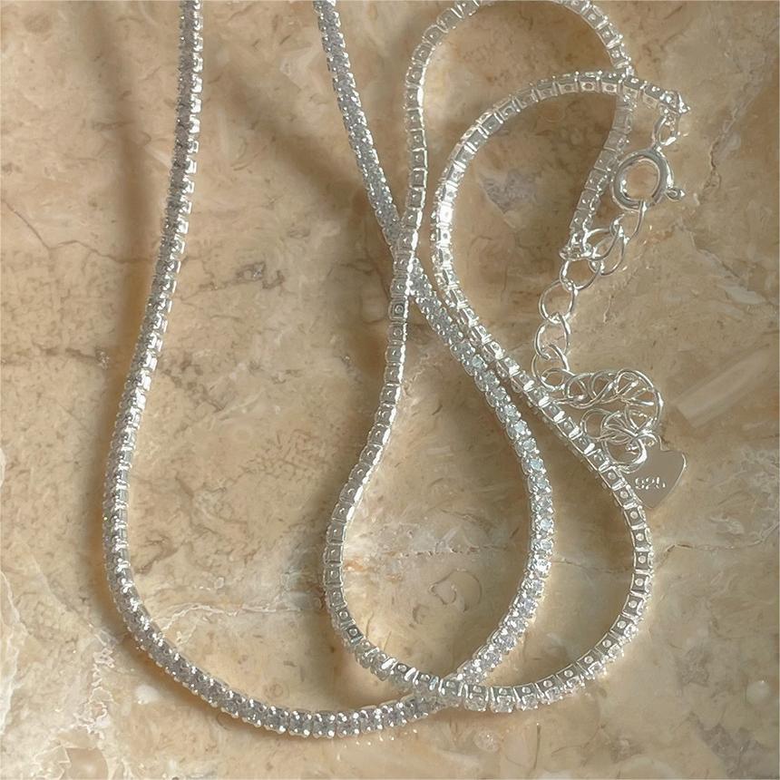 Collana con Pendente Tulipano Geometrico Minimalista in Argento Sterling 925 con Intarsio di Strass e Finitura Placcata