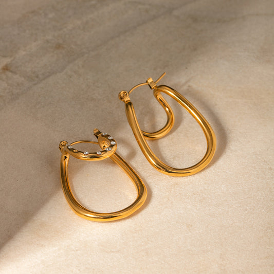 Orecchini da donna di lusso stile Ins placcati in oro 18 carati in acciaio inossidabile con strass bianchi a doppio strato curvi geometrici