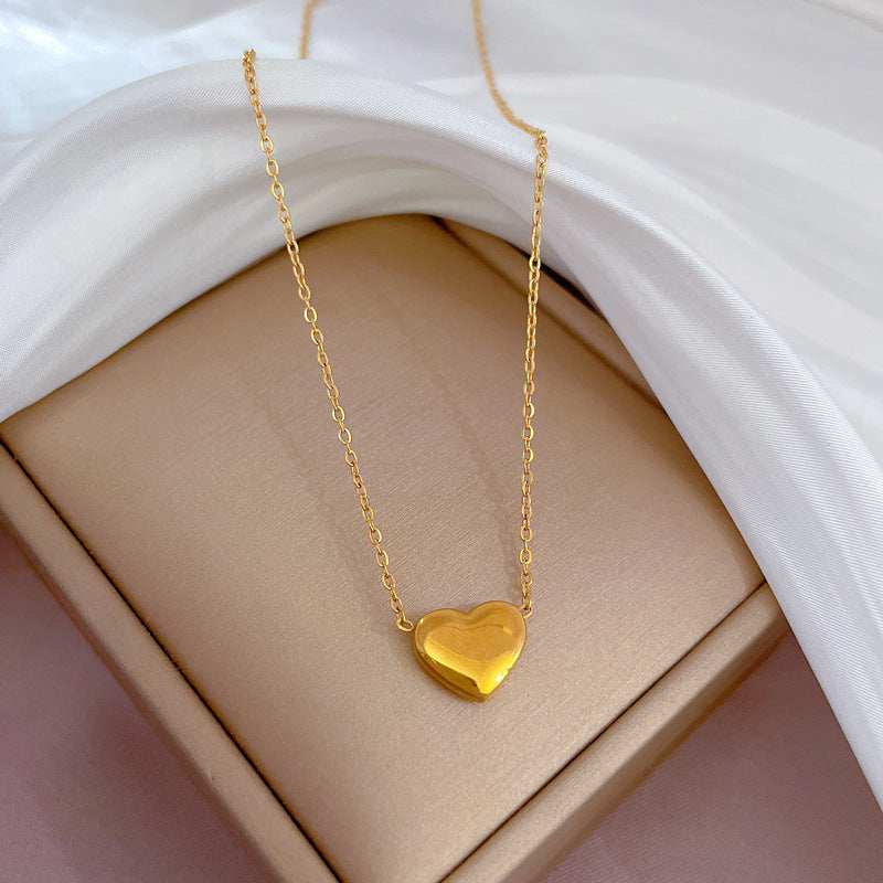 Gargantilla dulce, fresca, con baño de titanio y diseño de corazón geométrico para mujer