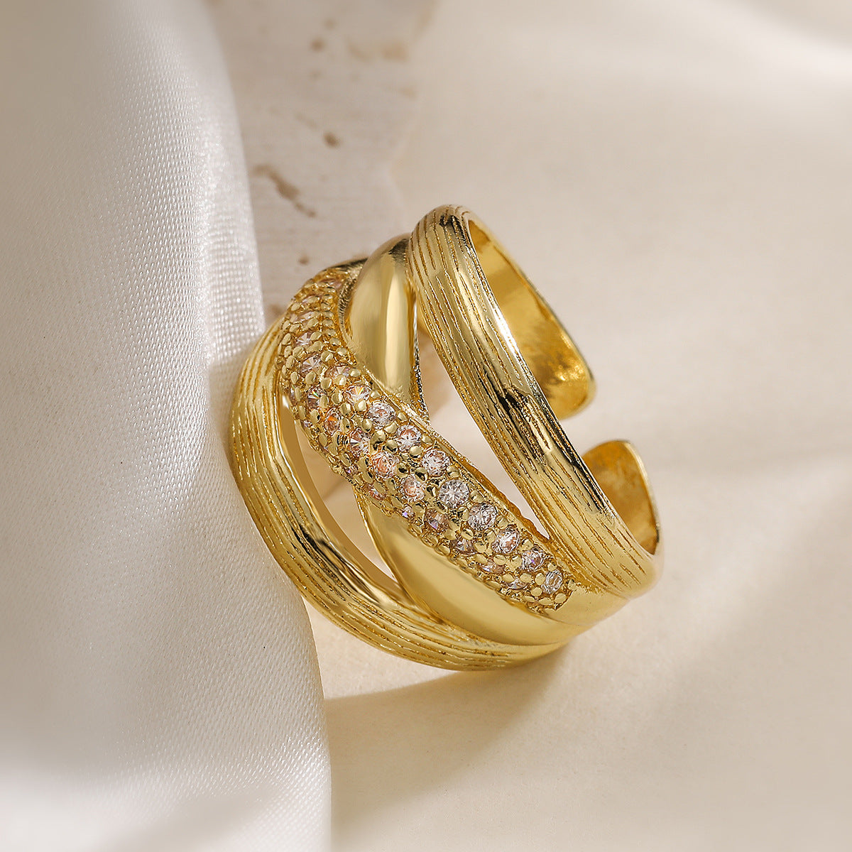 Vintage Irregular Geometric Copper Ring with 18K Gold Plating and Zircon Inlay for Women