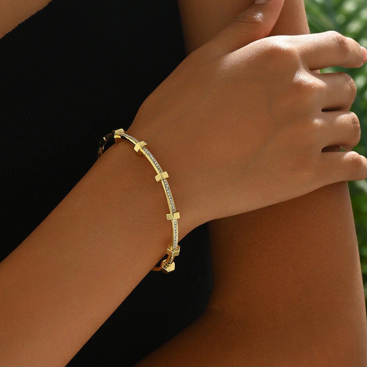 Pulsera de Cobre Geométrica Dulce y Fresca Minimalista con Incrustaciones de Circones para Mujer