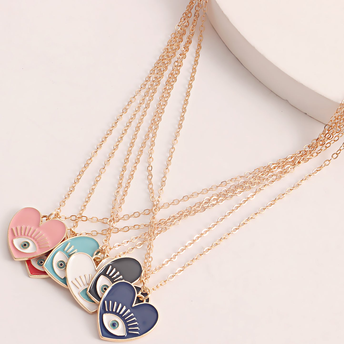 Minimalist Evil Eye Pendant Necklace for Women with Alloy Heart Charm and Geometric Design on Clavicle Chain