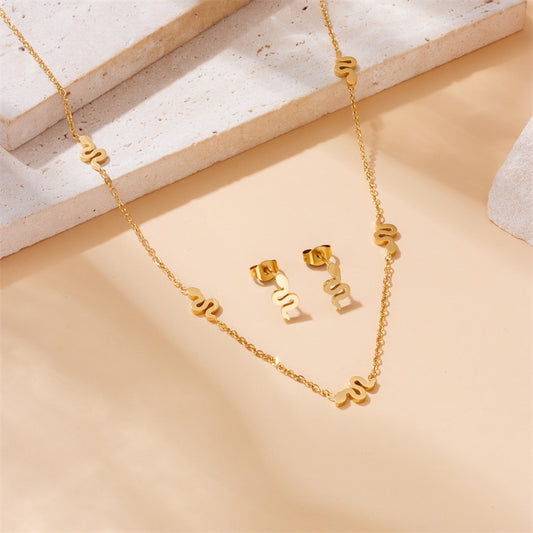 Set di Collana, Orecchini e Bracciale con Ciondolo a Serpente Minimalista in Acciaio Inossidabile Placcato