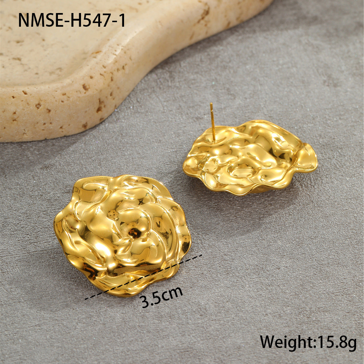 Pendientes de Titanio con Baño de Oro de 18K con Diseño Floral y de Hojas para Mujer