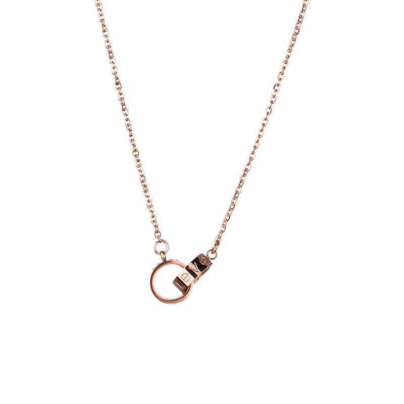 Collar minimalista geométrico de acero titanio para mujer con baño de oro y cadena ondulada